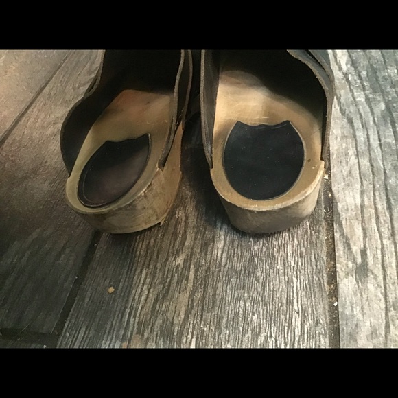 đź’ĄPRICE DROPđź’Ą Swedish Husband Clogs* - Picture 5 of 9